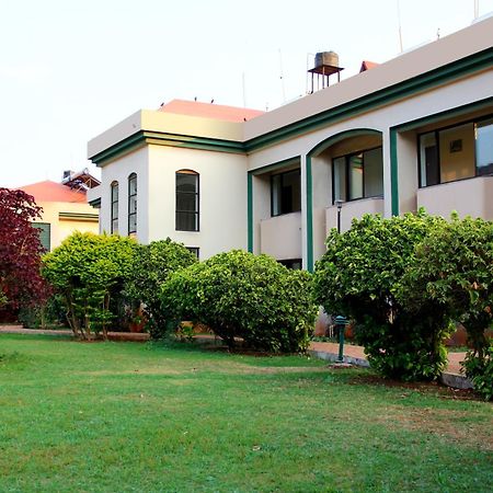 Aveda Blue Country Resort Panchgani Exterior foto