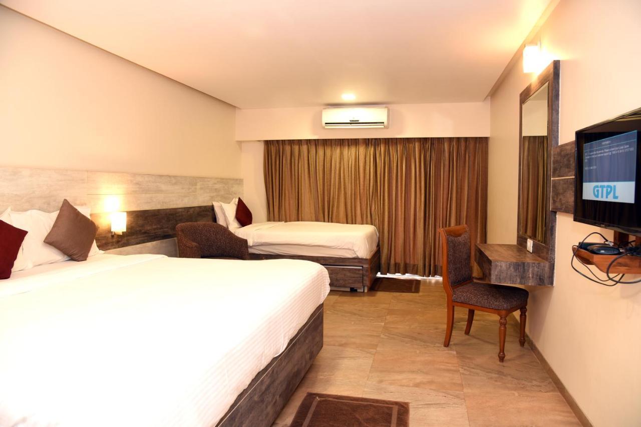 Aveda Blue Country Resort Panchgani Exterior foto