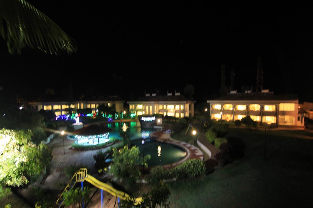 Aveda Blue Country Resort Panchgani Exterior foto